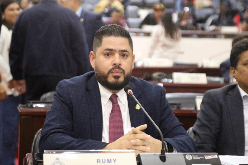 Diputado hondureño afirma que «Nicaragua vive en dictadura»