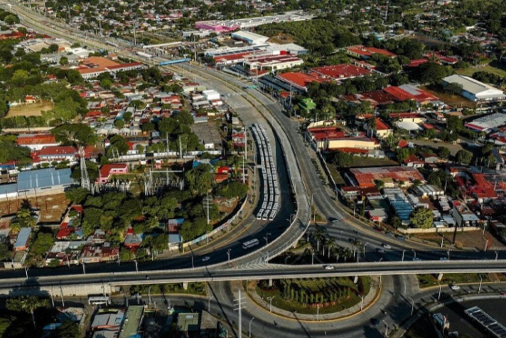 Inician tramos II y III de la pista Héroes de la Insurrección