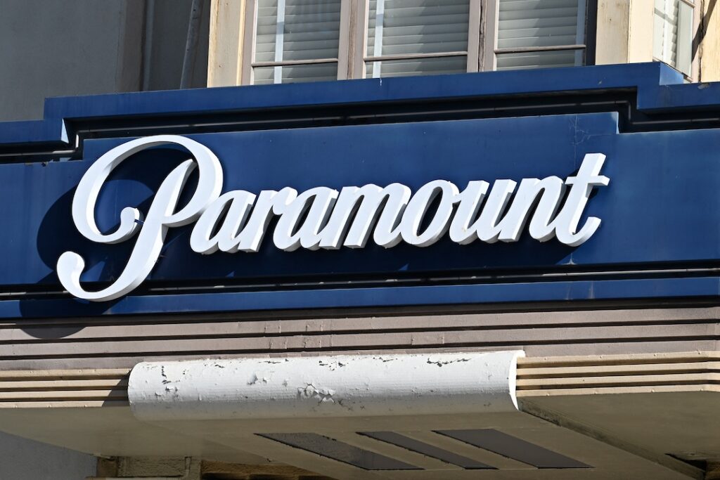 Megafusión en Hollywood: Paramount comprará Warner Bros. en acuerdo por USD 110.000 millones