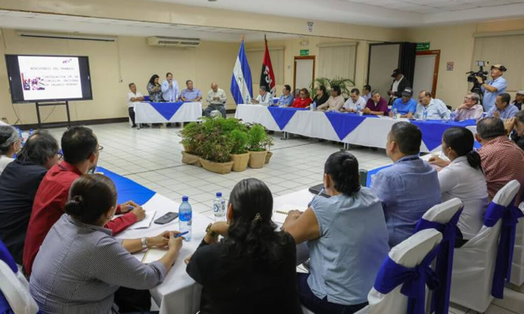 Negocian reajuste del salario mínimo en Nicaragua por estabilidad