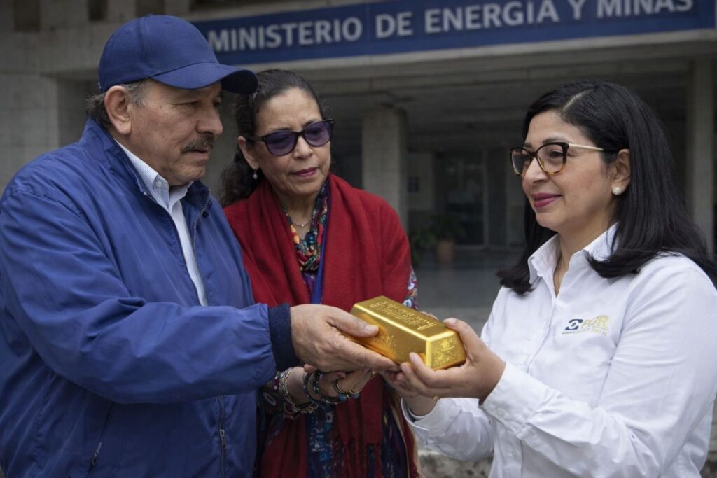 Ortega traspasa control de la minería a la Procuraduría