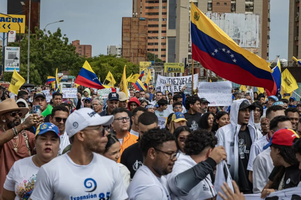 Venezuelan Students Demand Release of Political Prisoners