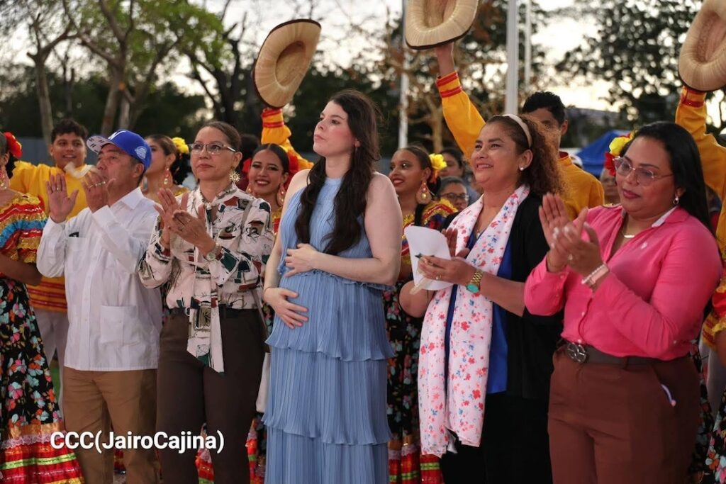 Las redes hablan: “¿Otra carga para Nicaragua?” Aparece Camila Ortega embarazada